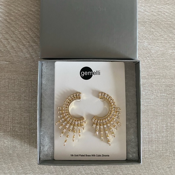 Gemelli Sparkle Earrings main image 1